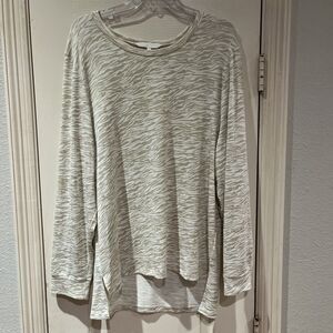 The Royal Standard Boutique Women’s Long Sleeve Pullover Sweater XL